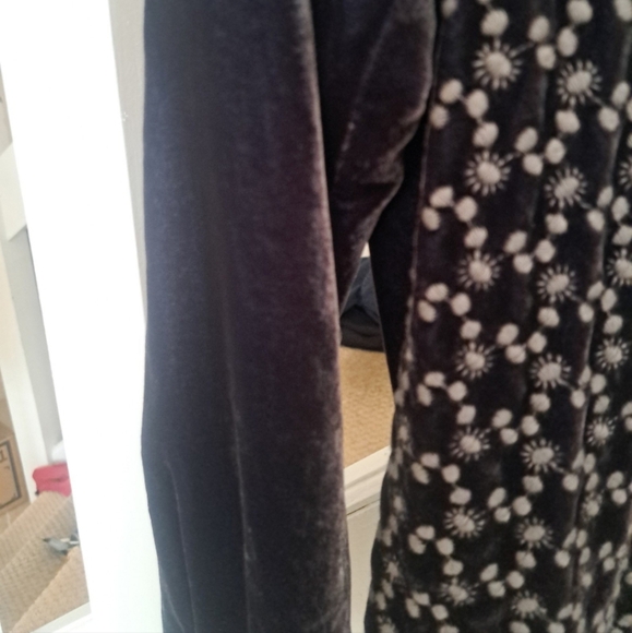 Johnny Was Western Style Pearl  snap down Grey Velvet embriodered blouse EUC szS - Picture 4 of 10